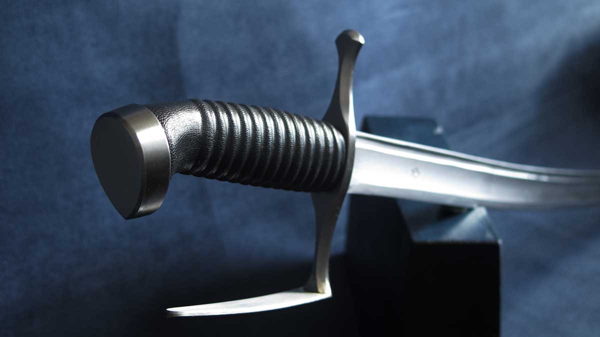Black Sabre Regular (13,5 cm)