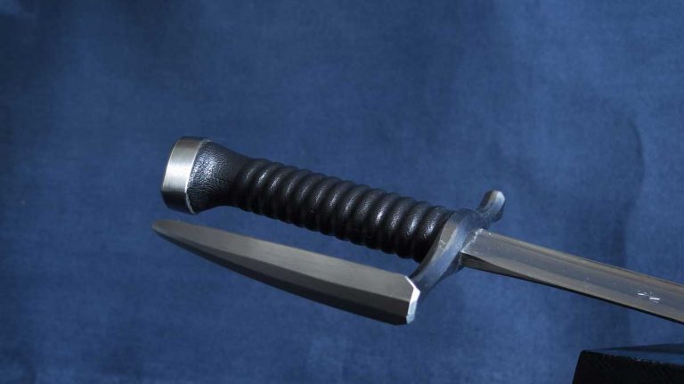 Black Sabre - Regular