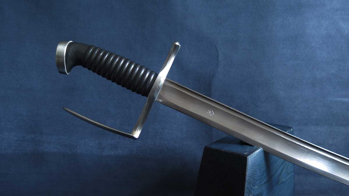 Black Sabre Regular (13,5 cm)